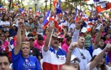 Lors d'un meeting du candidat à la présidentielle au Salvador Carlos Calleja (Arena, droite), le 27 janvier 2019 à San Salvador