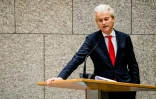 Geert Wilders, le dirigeant du parti néerlandais d'extrême droite PVV, s'exprime devant le Parlement à La Haye le 27 janvier 2021, au sujet d'émeutes dans plusieurs villes du pays en opposition au couvre-feu mis en place pour contrer la pandémie