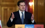 Robert Jenrick, ministre chargé du Logement et des Communautés lors d'une conférence de presse, le 29 mars 2020 au 10 Downing Street, à Londres