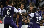 Les Toulousains fêtent un but de Martin Braithwaite face à Bordeaux, le 20 août 2016 au Stadium