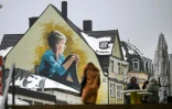 Une fresque sur la façade d'une maison  à Lüdenscheid, dans l'ouest de l'Allemagne,  le 16 janvier 2025   