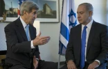 Le secrétaire d'Etat américain John Kerry (g) et le Premier ministre israélien Benjamin Netanyahu, le 22 octobre 2015 à Berlin
