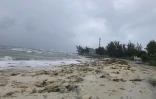 Une plage de Nassau Ă l'approche de l'ouragan Dorian, le 1er septembre 2019 aux Bahamas