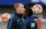 Le milieu de l'équipe de France Jérémy Mathieu lors d'une séance d'entraînement à Clairefontaine, le 21 mars 2016   
