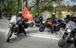 Des motards russes pro-Poutine du club "Loups de la nuit" rassemblés à Moscou pour le départ d'un rallye "patriotique" qui doit passer par l'Est de l'Ukraine et s'achever en Allemagne, le 29 avril 2023