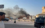 Une capture d'écran d'une vidéo de l'AFPTV montre la fumée qui s'élève, après des explosions à Doha, la capitale du Qatar, le 9 septembre 2025 