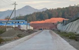 Site du géant étatique chinois China Rare Earth Group qui assure l'exploitation des terres rares, le 21 novembre 2025 à Ganzhou, dans la province du Jiangxi, dans l'est de la Chine 