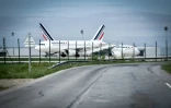 Des avions de la compagnie Air France sur le tarmac de l'aéroport Roissy-Charles-de-Gaulle, le 2 avril 2018, au nord de Paris