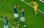 La détresse des joueurs allemands éliminés par les Sud-Coréens du gardien Cho Hyun-woo à Kazan, le 27 juin 2018