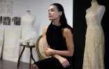La créatrice, directrice artistique et la styliste espagnole Maria Bernad, dans son atelier Les Fleurs Studio, le 5 mai 2026 à Paris