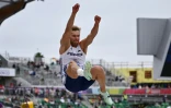Le Français Kevin Mayer, lors de l'épreuve du saut en longueur du décathlon aux Championnats du monde, le 23 juillet 2022 à Eugene (Oregon)