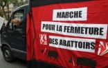 La marche pour la fermeture des abattoirs lancée par l'organisation L214 à Paris le 4 juin 2016