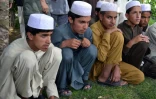 Le recours aux enfants dans le cadre du conflit afghan est bien établi, y compris du côté des forces de l'ordre, parmi lesquelles la pratique pédophile du "bacha bazi" (esclavage sexuel de jeunes garçons) serait courante.