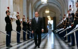 François Hollande à son arrivée devant le Parlement réuni en Congrès le 16 novembre 2015 à Versailles
