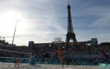 Le match de volleyball féminin des huitièmes de finale entre l'Espagne et la Suisse lors des Jeux Olympiques de Paris 2024 au Stade de la Tour Eiffel à Paris le 4 août 2024