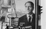 Une affiche de campagne prise le 5 décembre 1965 de François Mitterrand, candidat à l'élection présidentielle