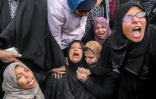 Des femmes pleurent la disparition de proches, le 5 janvier 2025 à Deir el-Balah, dans le centre de la bande de Gaza