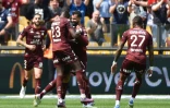 La joie du milieu de terrain algérien de Metz, Farid Boulaya (2e d), après son but marqué contre Lyon, lors de la 36e journée de Ligue 1, le 8 mai 2022 à Longeville-lès-Metz