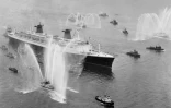 Le paquebot "France" arrive à New York au terme de sa première traversée transatlantique, le 8 février 1962 