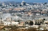 Une photo prise depuis le sud d'Israël montre les destructions dans la bande de Gaza, le 29 juillet 2025