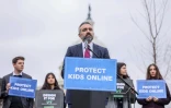 Le procureur du Nouveau-Mexique Raul Torrez à Washington lors d'un rassemblement pour réclamer la protection des enfants et des adolescents sur les réseaux sociaux, le 31 janvier 2024