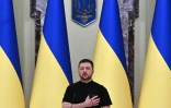 Le président ukrainien Volodymyr Zelensky à une cérémonie honorant la mémoire des soldats morts au combat contre la Russie dans le palais présidentiel de Kiev, le 29 août 2025
