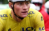 Le Néerlandais Mathieu van der Poel (d) lors de la 8e étape du Tour de France, entre Oyonnax et Le Grand-Bornand, le 3 juillet 2021