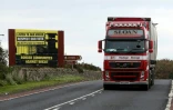 Une affiche hostile au rétablissement des postes-frontières entre l'Irlande du Nord et l'Irlande, le 9 octobre 2018 