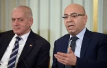 Houcine Abbassi et Mohamed Fadhel Mahfoud, lauréats du prix Nobel de la paix le 9 décembre 2015, lors d'une conférence de presse à Oslo