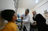Le docteur syrien Hussam Jamous dans son cabinet du centre-ville de Daraya, le 28 octobre 2025