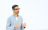 Sundar Pichai, le patron du groupe californien Google le mercredi 10 mai 2023, devant des milliers de personnes rassemblées dans son amphithéâtre à Mountain View