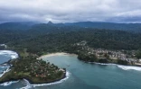 Vue aérienne de la roça d'Agua Ize, l'une des six classées par l'Unesco, et de ses alentours, à Sao Tomé-et-Principe, le 10 août 2026