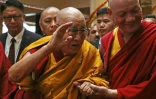 Le Dalaï Lama, chef spirituel de la communauté tibétaine, avant de conduire une prière aux côtés de milliers de fidèles à McLeod Ganj, dans le nord de l'Inde, le 5 juillet 2025