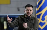 Le président ukrainien Volodymyr Zelensky en conférence de presse dans le métro de Kiev, le 23 avril 2022