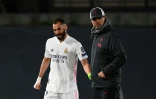 Le manager de Liverpool Jürgen Klopp félicite Karim Benzema à l'issue de la victoire du Real Madrid à Valdebebas, le 6 avril 2021
