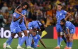 La déception des joueuses françaises après leur élimination du Mondial en quarts de finale face à l'Australie, le 12 août 2023 à Brisbane