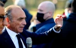 Le candidat d'extrême droite à la présidentielle française Eric Zemmour devant le château de Villers-Cotterêts, dans l'Aisne, le 15 janvier 2022