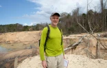 Le journaliste britannique Dom Phillips visite une mine dans l'Etat de Roraima, le 14 novembre 2019 au Brésil