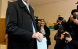 Vote du candidat écologiste Alexander Van der Bellen le 24 avril 2016 à Vienne, en Autriche