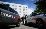 Des policiers et soldats près du lieu où un jeune homme a été abattu dans un quartier populaire de Nantes, le 4 juin 2026 en Loire-Atlantique