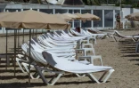 Des transats vides sur la plage de Talamanca, le 31 juillet 2020 à Ibiza
