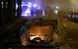 Véhicule incendié lors de violences ayant émaillé une manifestation le 11 février 2017 à Bobigny