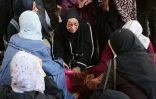 Des Palestinienes pleurent la mort de proches tués dans des frappes israéliennes sur la ville de Gaza, à l’hôpital Al-Chifa, le 2 septembre 2025