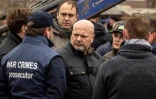 Le procureur de la Cour pénale internationale (CPI), Karim Khan, lors d'une visite à Boutcha, dans les environs de Kiev, le 13 avril 2022