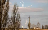 Des tirs de missiles anti-aériens dans le ciel de Kiev, le 14 mars 2022