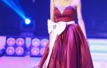Forte de sa notoriété de reine de beauté transgenre, Solongo Batsukh s'applique à casser les préjugés sur les réseaux sociaux ou à la télévision. Ici au concours de Miss Univers Mongolie, le 17 octobre 2018