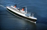 Le paquebot "France" en octobre 1970 au large du Havre