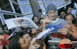 Mercredi 20 avril 2005 - 

Les 9 finalistes de la Star Academy 4 a leur arrivée à l'aéroport Roland Garros
