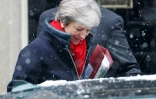 La Première ministre britannique Theresa May quitte Downing Street pour se rendre à la séance de questions au Parlement, le 28 février 2018