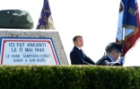 Le président français Emmanuel Macron s'exprime, le 17 mai 2020 à La-Ville-aux-Bois-les-Dizy 